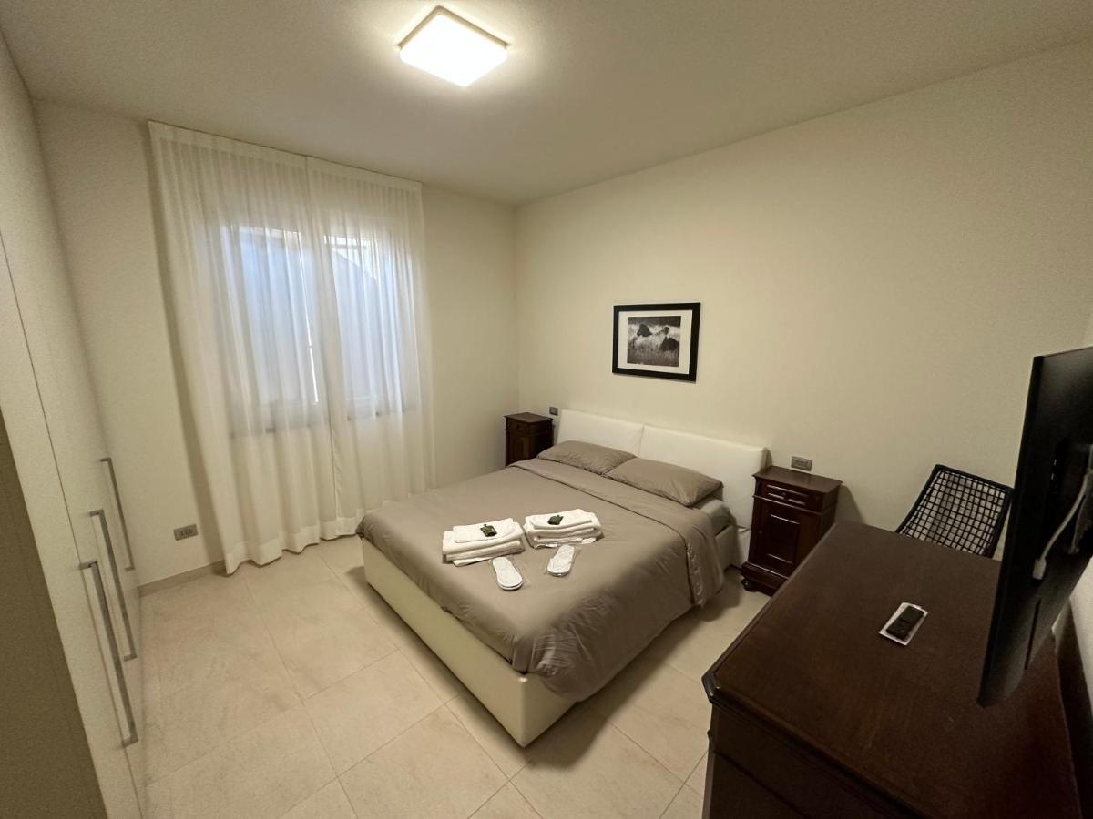 Casavale Elegante Residenza 108 Mq Max 7 Persone Lägenhet Piacenza Exteriör bild