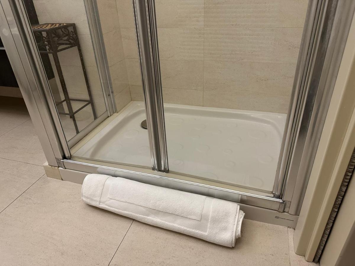 Casavale Elegante Residenza 108 Mq Max 7 Persone Lägenhet Piacenza Exteriör bild